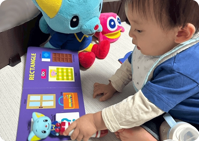 1歳1ヶ月のママの赤ちゃん 遊戯イメージ